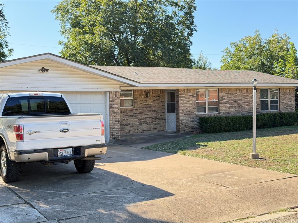 111 E Dawn Drive