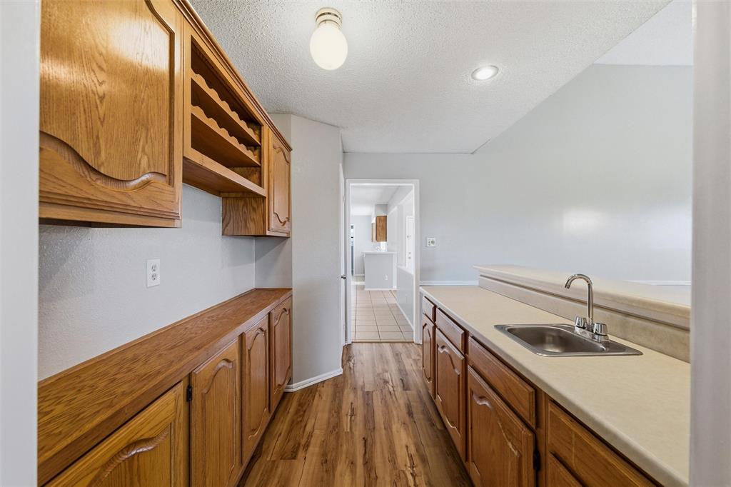 2500 Galemeadow Drive