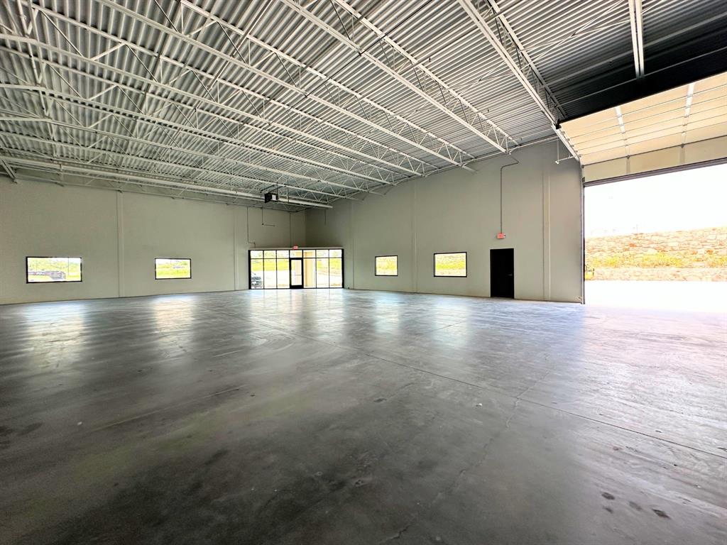 Hudson Oaks Bus Park - Commercial Sale