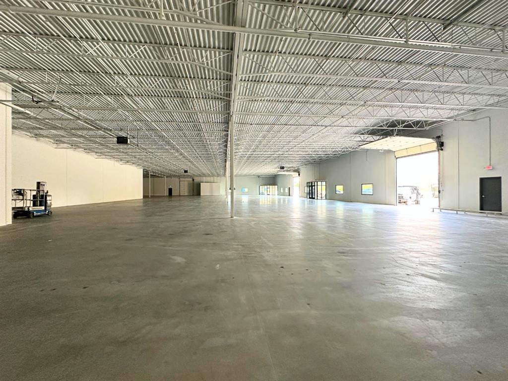 Hudson Oaks Bus Park - Commercial Sale