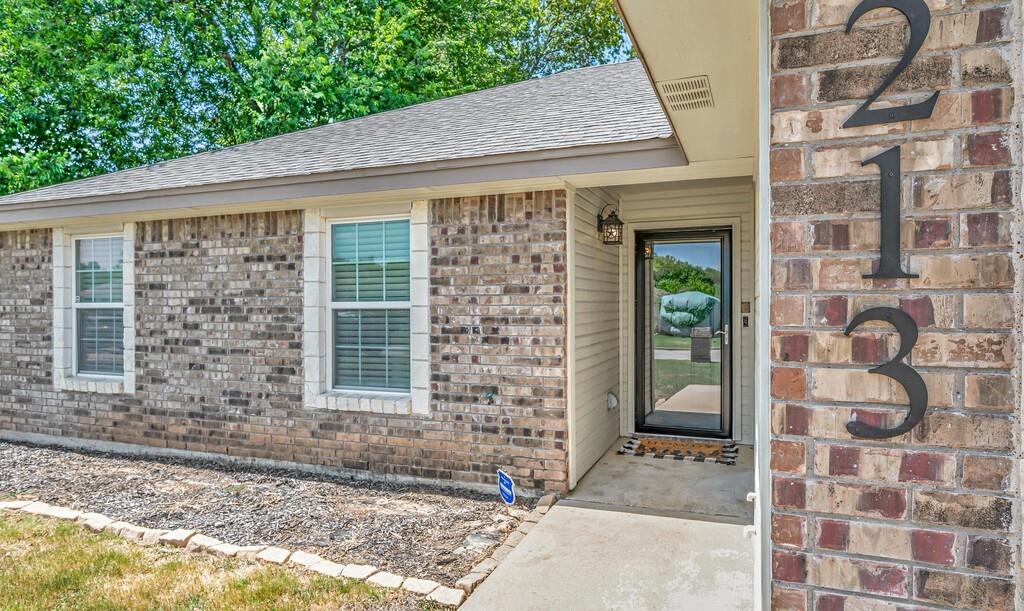 213 Woodlands Boulevard