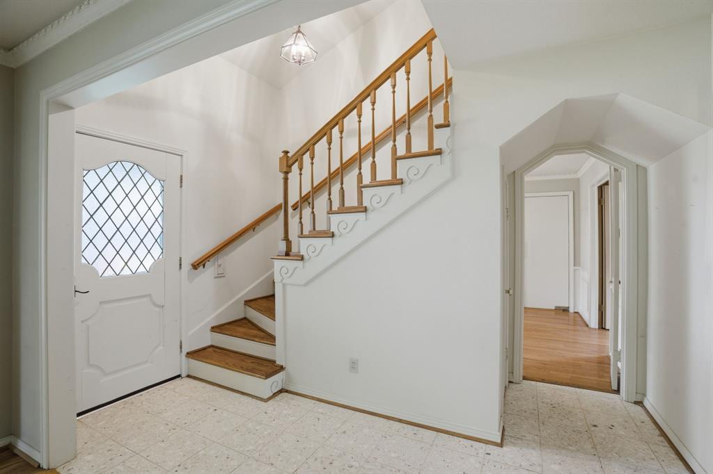 1216 Cherokee Drive