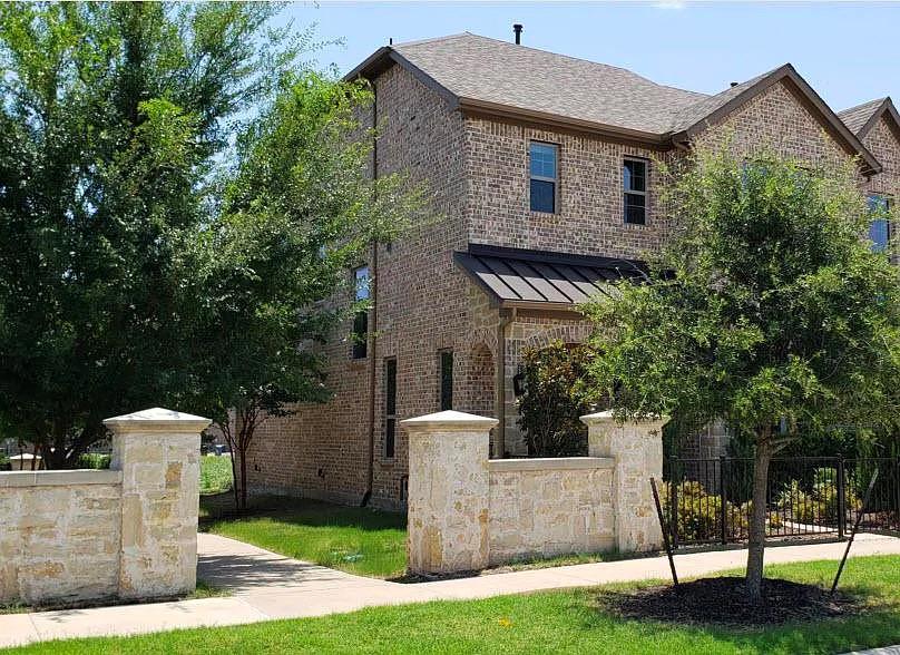 Gables At Ohio - Residential