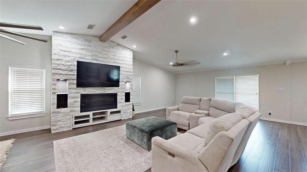438 Willow Springs Drive