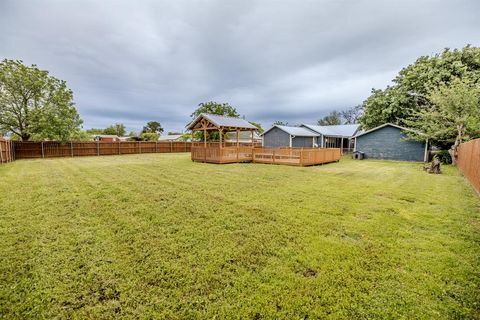 A home in Graford