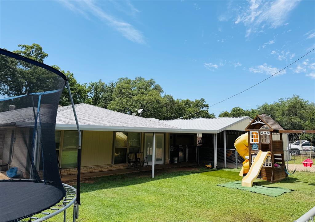506 Oakwood Drive