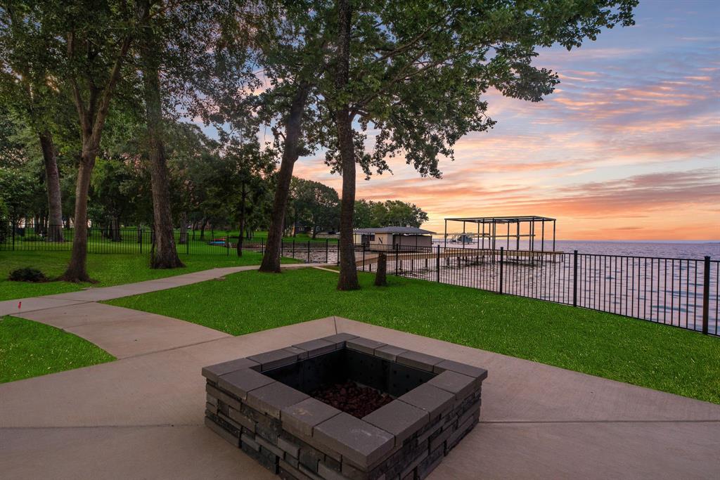 338 Stonewall Drive