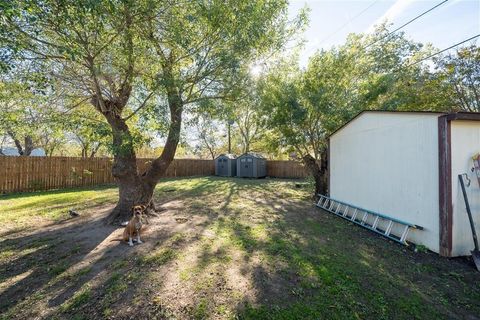 A home in Burleson