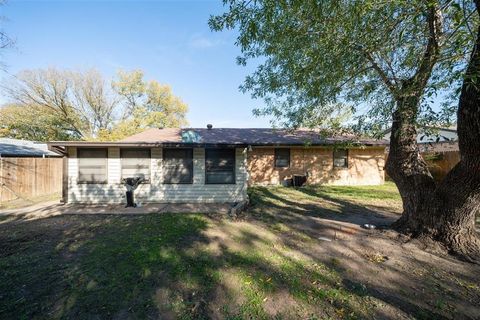 A home in Burleson