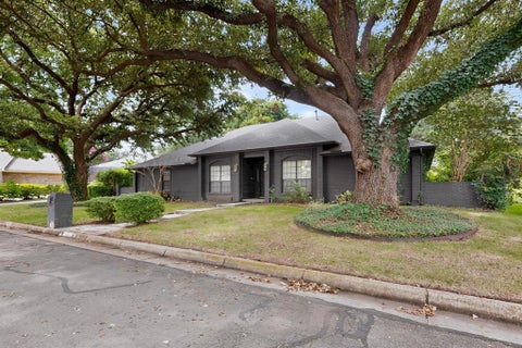 Photo of 3900 N Shadycreek Drive, Arlington, TX 76013 (MLS # 21312730)