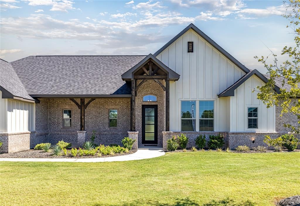 104 Prairie Winds Drive