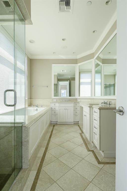 Tower & Regency Row Residence - Residential