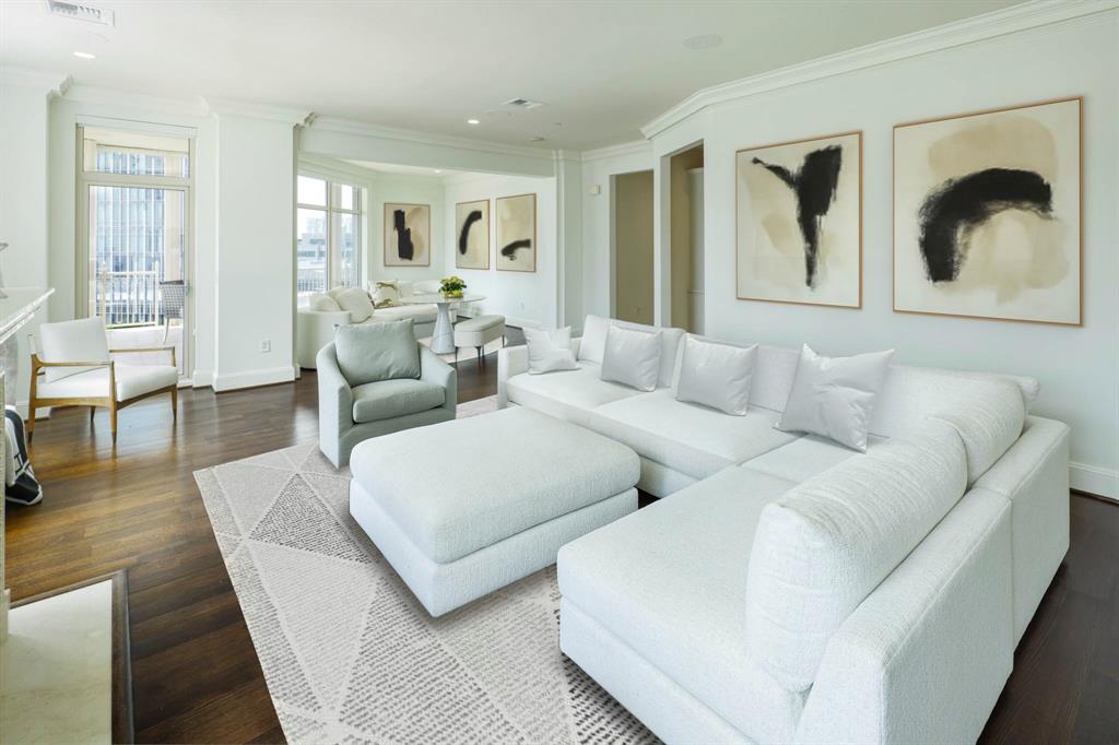 Tower & Regency Row Residence - Residential