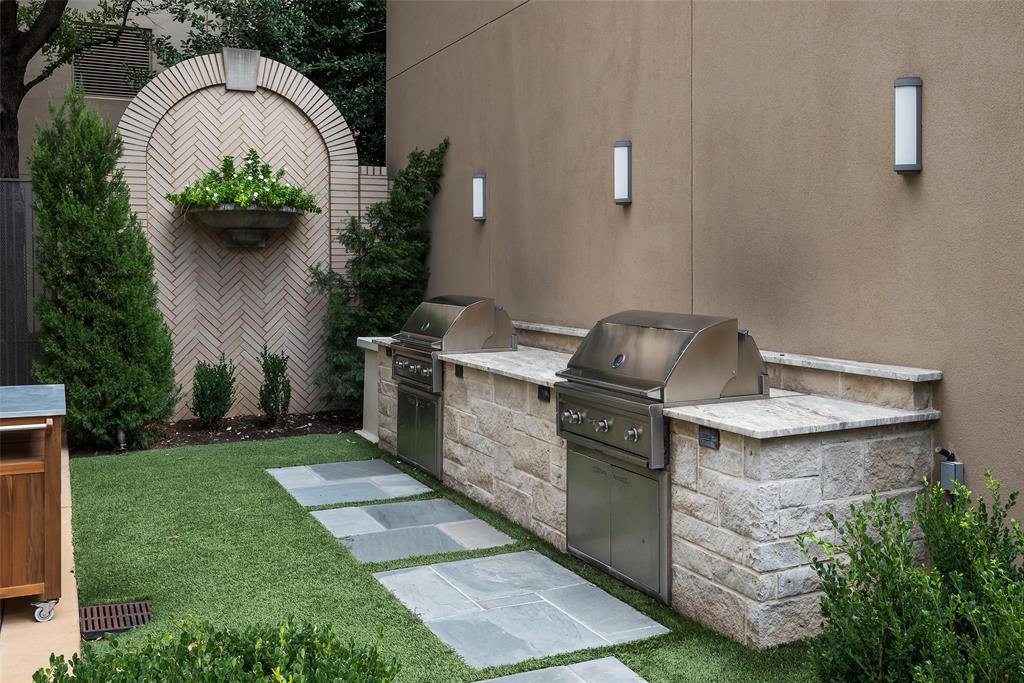 Tower & Regency Row Residence - Residential