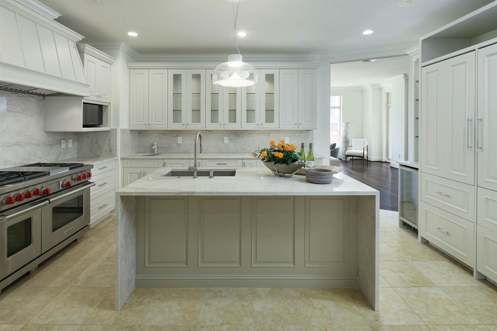 Tower & Regency Row Residence - Residential