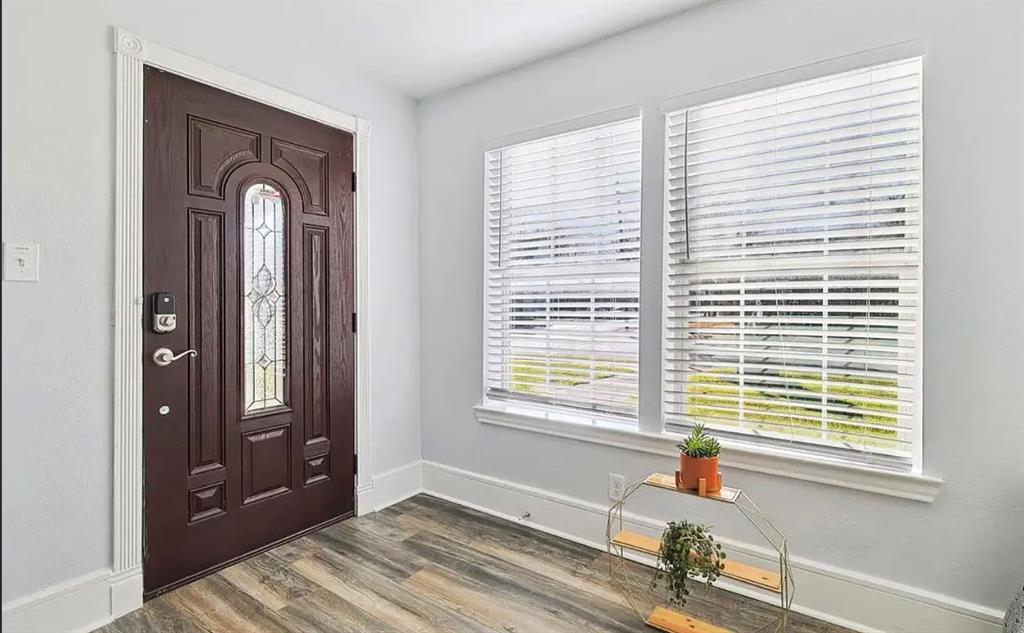 702 N Edgefield Avenue