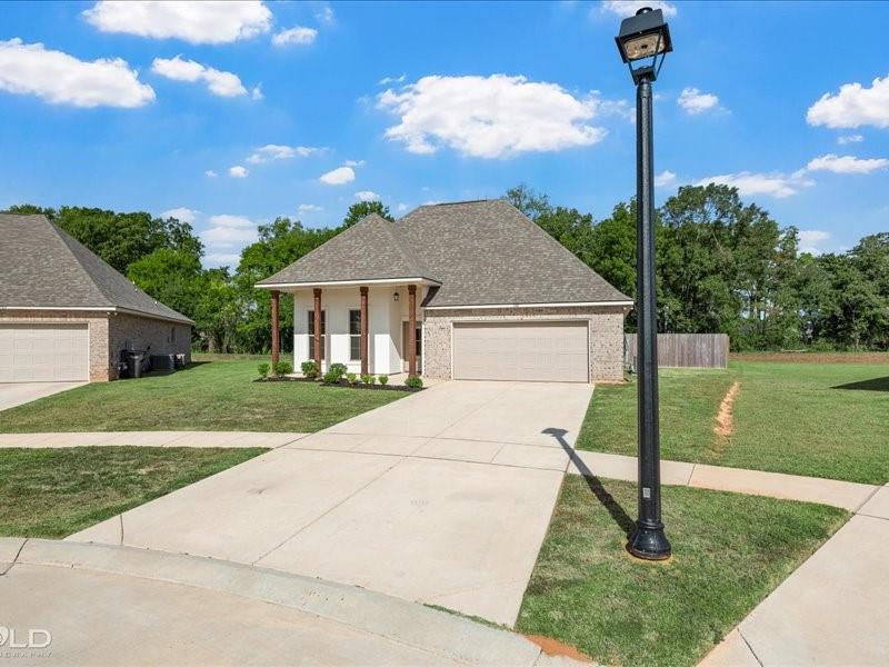785 Crozier Drive