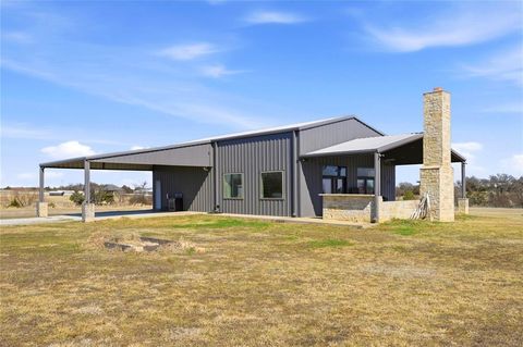 Photo of 140 Turkey Farm Road, Whitesboro, TX 76273 (MLS # 21183960)