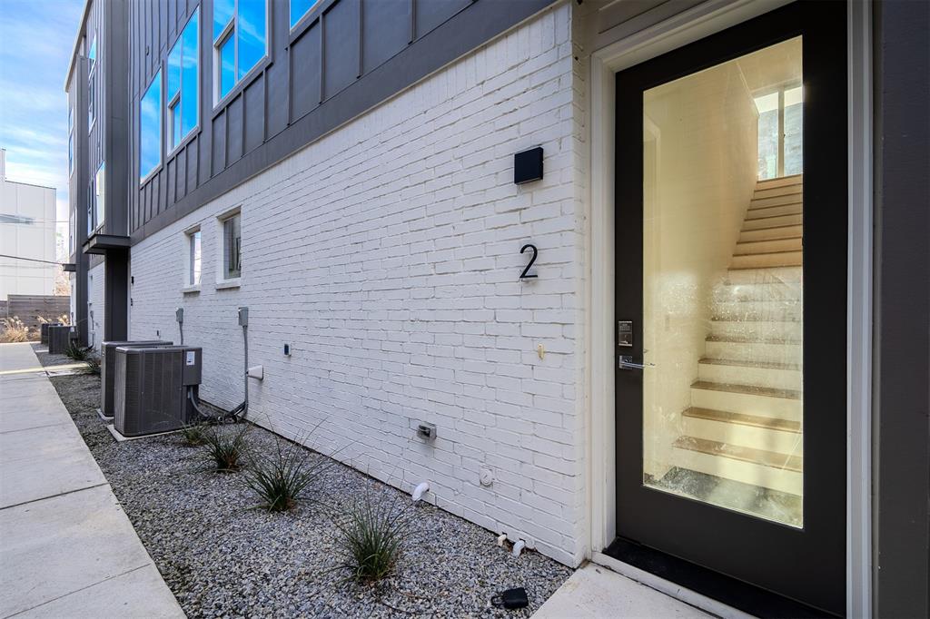 6012 Hudson Street 2