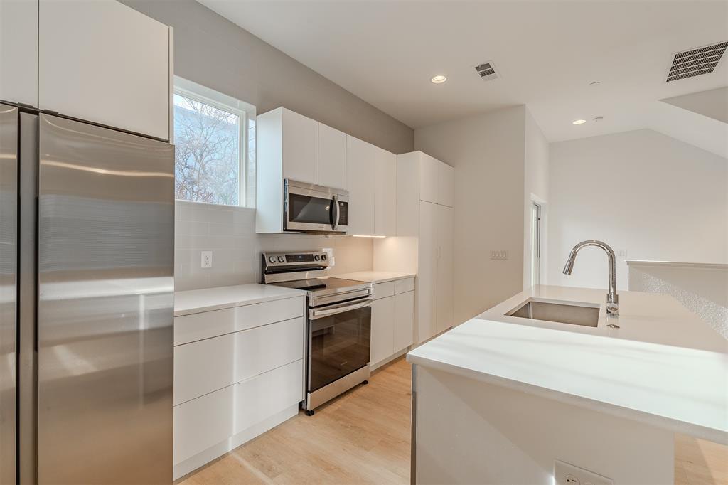 6012 Hudson Street 2