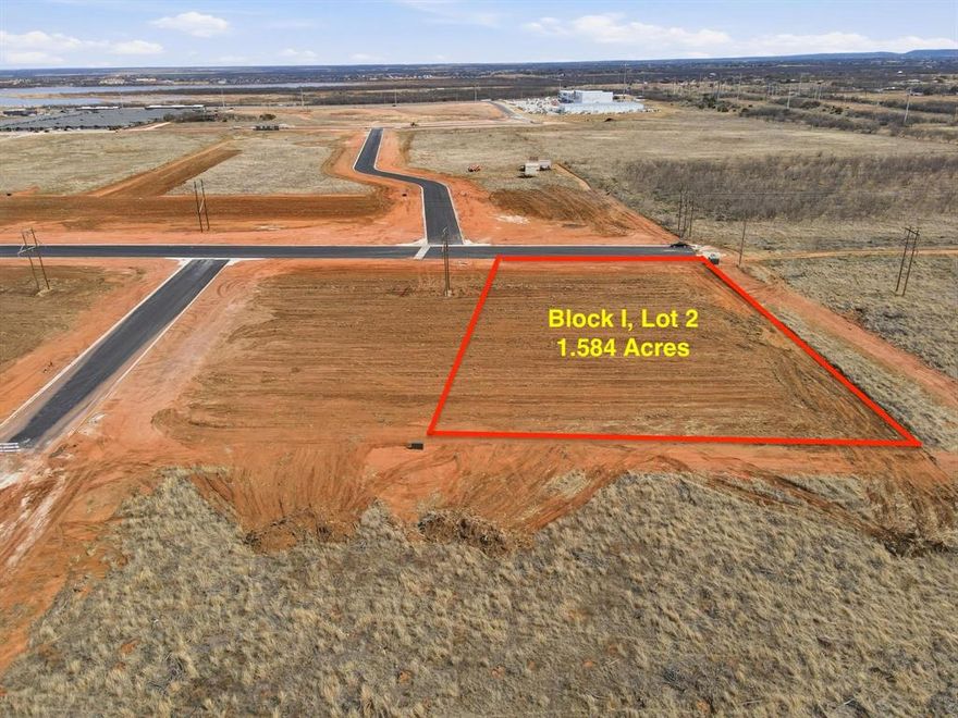 Premium Commercial Lots – Memorial Drive Expansion Corridor - South Abilene
Prime commercial lots are now available along the expanding Memorial Drive corridor in South Abilene — one of the city’s fastest-growing areas.
This high-visibility location benefits from the ongoing roadway expansion, enhancing accessibility, traffic flow, and long-term investment value. Positioned just minutes from Hendrick Medical Center South and surrounded by established neighborhoods including Fairway Oaks, the site is ideally suited for:
Medical or dental offices
Professional office space
Retail or service-oriented businesses
Strong residential growth in the surrounding area creates built-in demand for healthcare, retail, and professional services.
With excellent frontage, high traffic exposure, and proximity to healthcare facilities, schools, and established communities, this property represents a premier opportunity within one of Abilene’s most desirable commercial corridors.
Additional information available upon request.