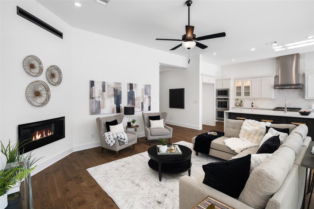 3879 Vase Vine Place