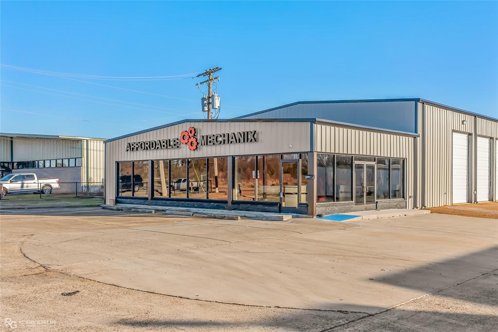 COLLEGE HEIGHTS - Commercial Sale