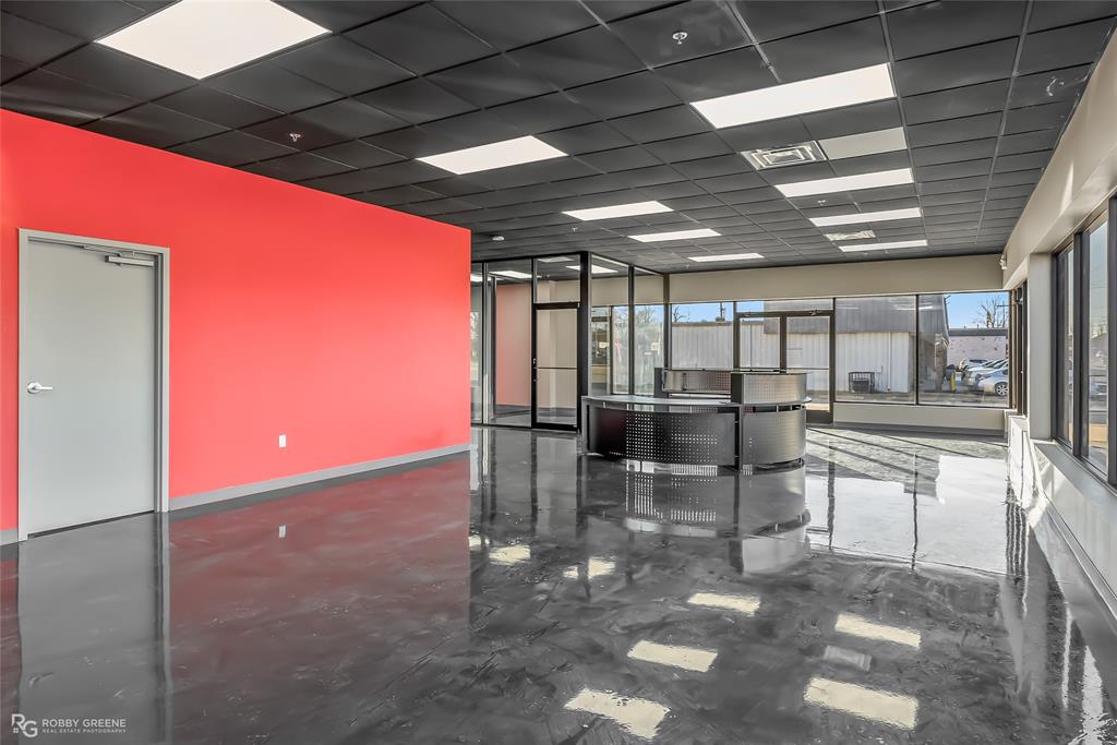 COLLEGE HEIGHTS - Commercial Sale