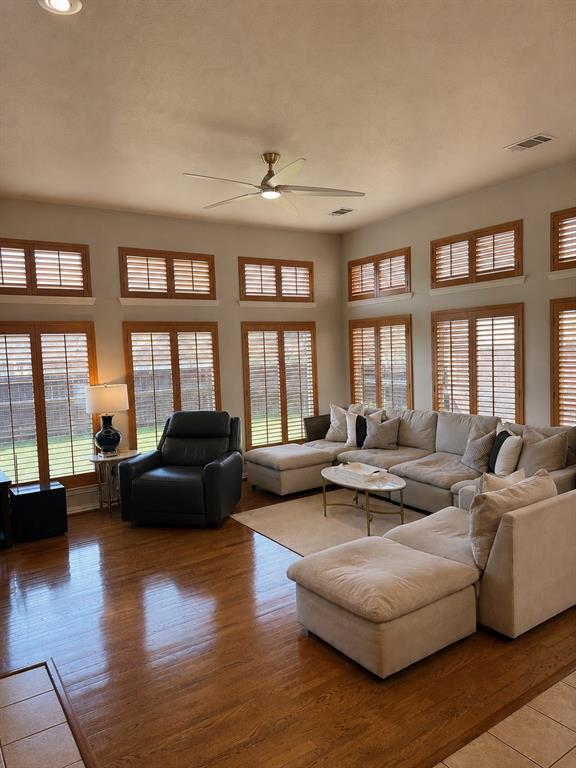 4060 Guadalupe Lane