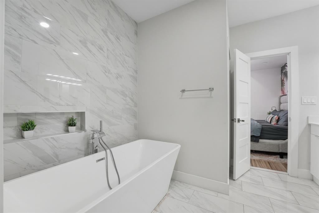 Z E Coombs West End - Residential