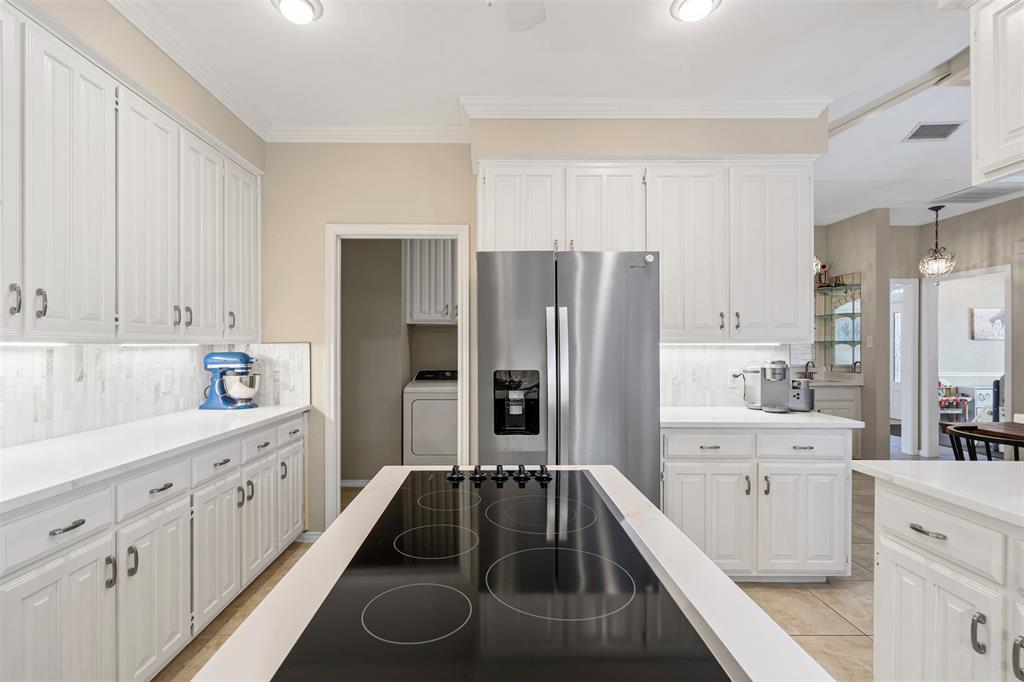 Arlington, Texas 76017, United States, 4 Bedrooms Bedrooms, ,3 BathroomsBathrooms,Residential,Active,91676