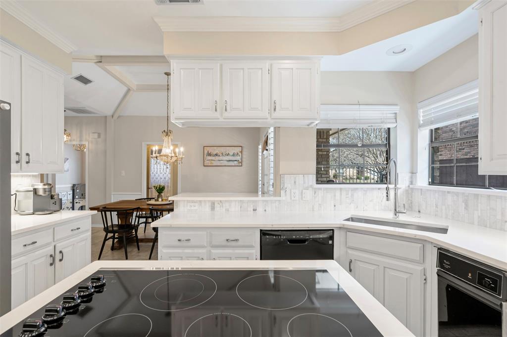 Arlington, Texas 76017, United States, 4 Bedrooms Bedrooms, ,3 BathroomsBathrooms,Residential,Active,91676