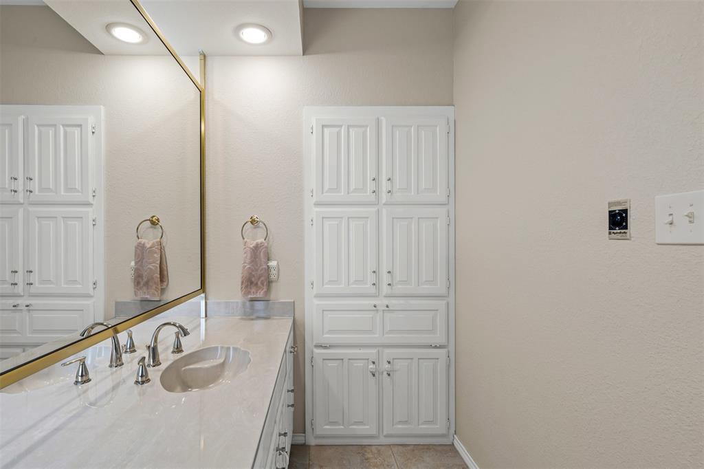 Arlington, Texas 76017, United States, 4 Bedrooms Bedrooms, ,3 BathroomsBathrooms,Residential,Active,91676