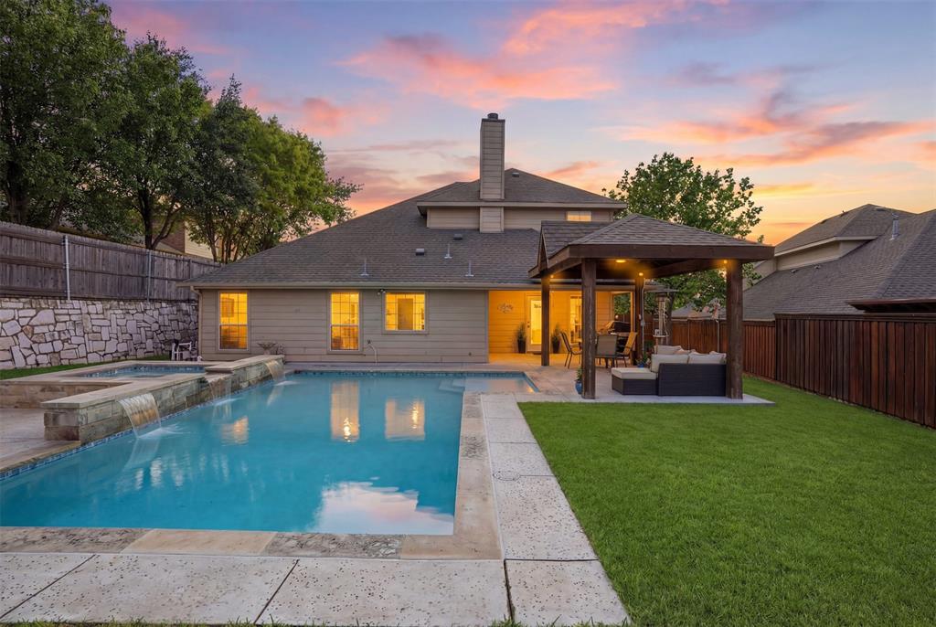 8600 Laughing Waters Trail