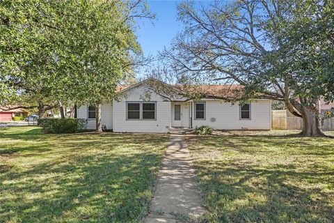 Photo of 630 Easley Street, White Settlement, TX 76108 (MLS # 21129824)
