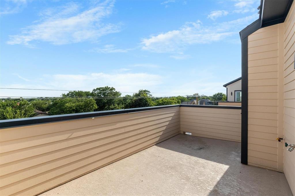 Dallas Land & Loan Cos Add 03 - Residential Lease