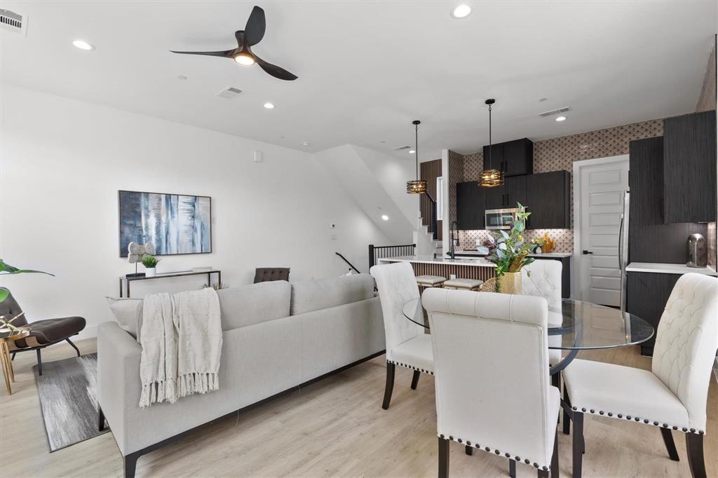 Dallas Land & Loan Cos Add 03 - Residential Lease