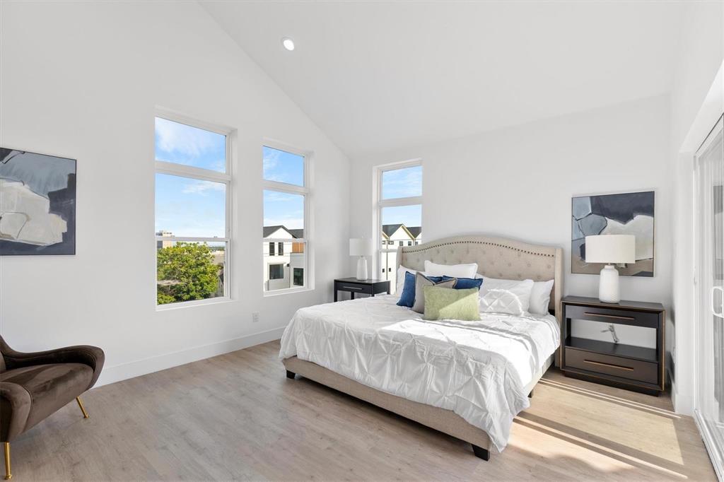 Dallas Land & Loan Cos Add 03 - Residential Lease