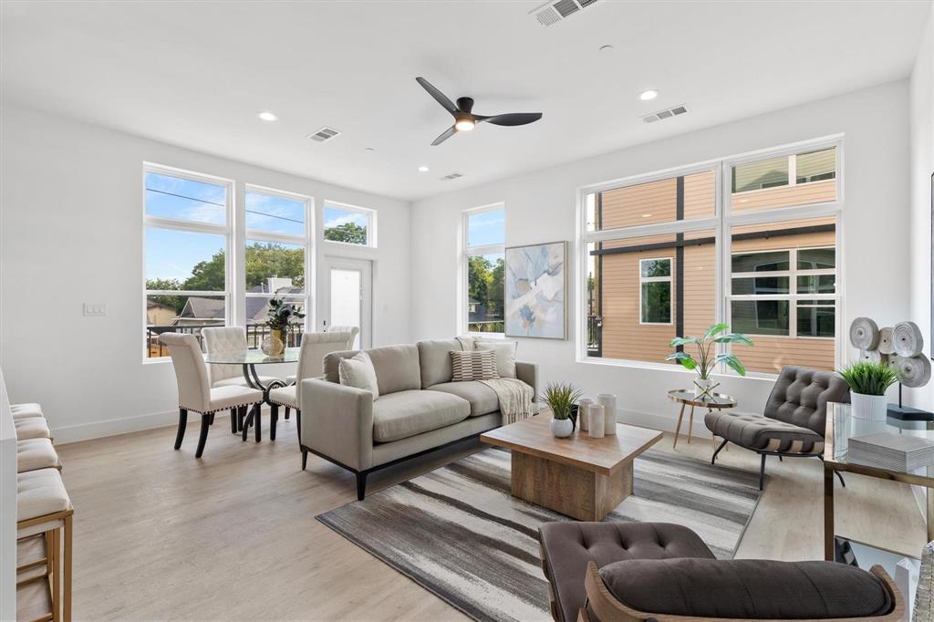 Dallas Land & Loan Cos Add 03 - Residential Lease