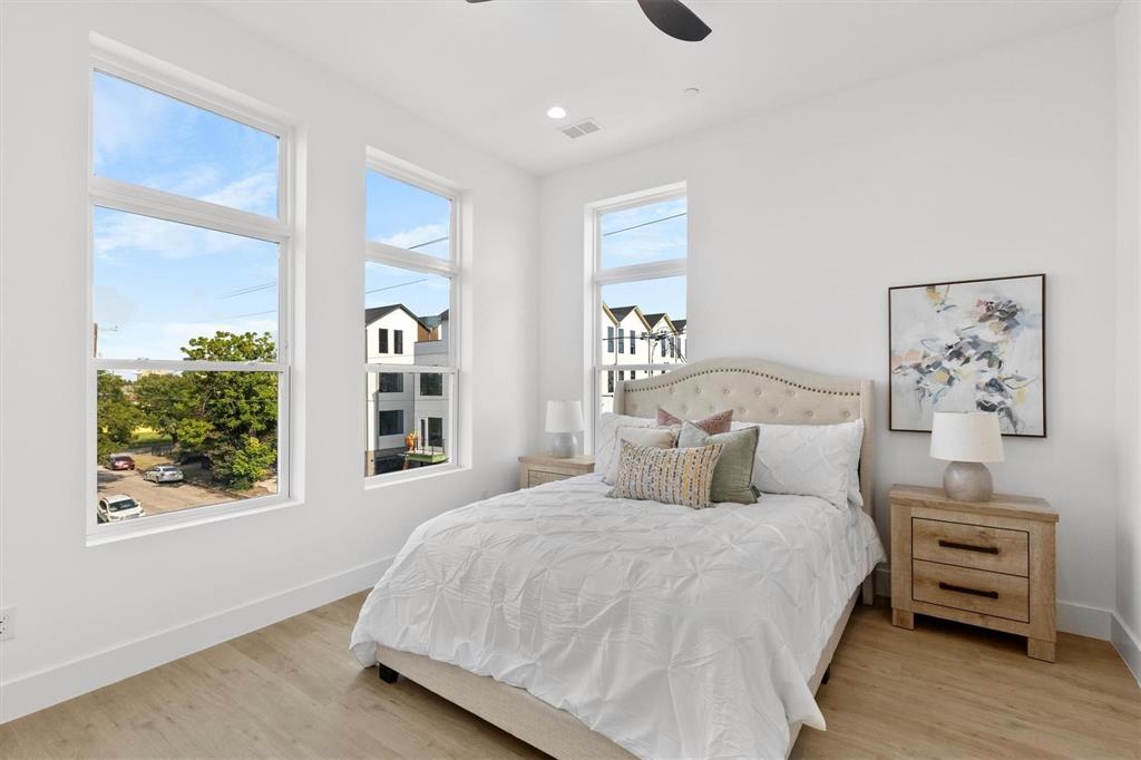 Dallas Land & Loan Cos Add 03 - Residential Lease