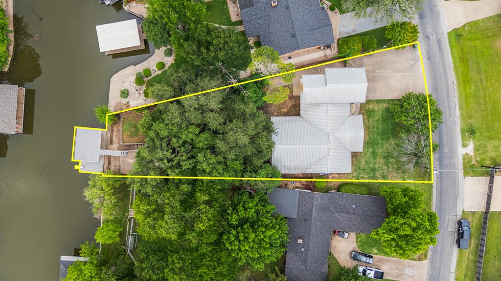 231 Granada Calle Street