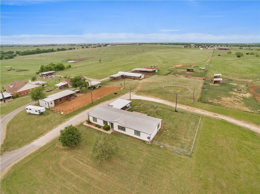 Photo 4 of 33 of 6014 County Road 913 mobile home