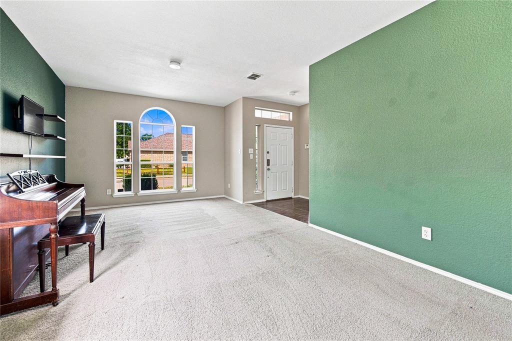 2833 Wakecrest Drive