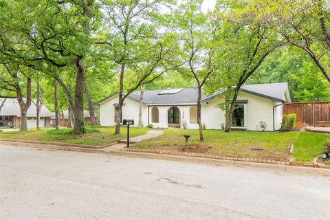 Photo of 2958 Wentwood Drive, Grapevine, TX 76051 (MLS # 21251238)