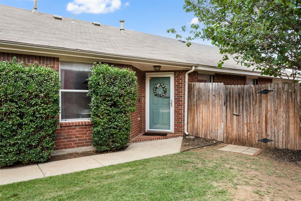 11800 Cottontail Drive