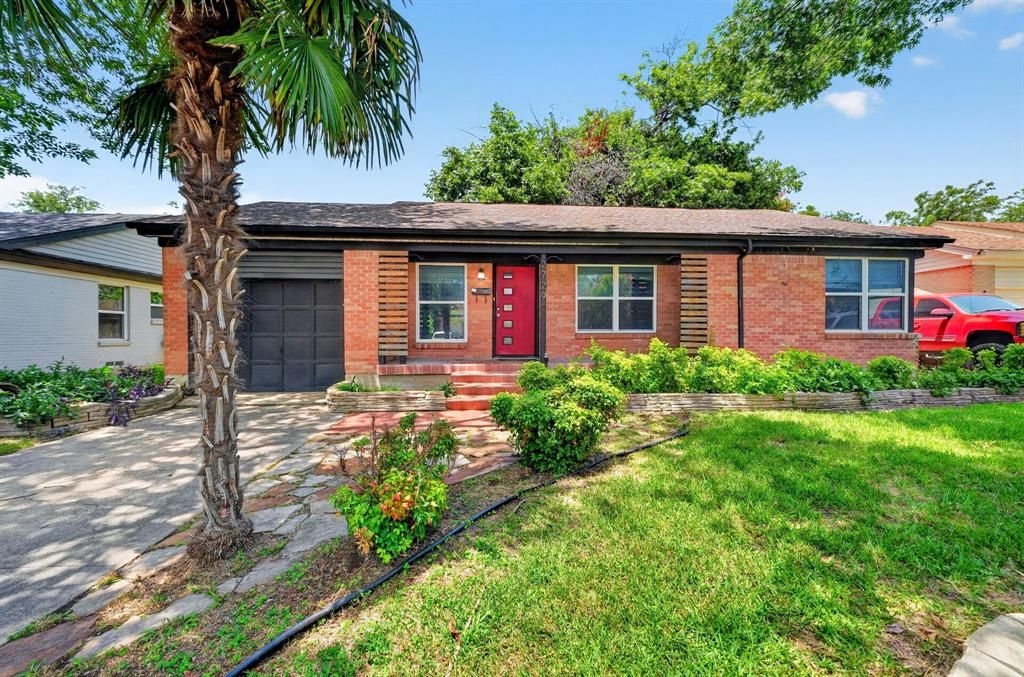 Photo of 2729 Province Lane, Dallas, TX 75228 (MLS # 21313827)