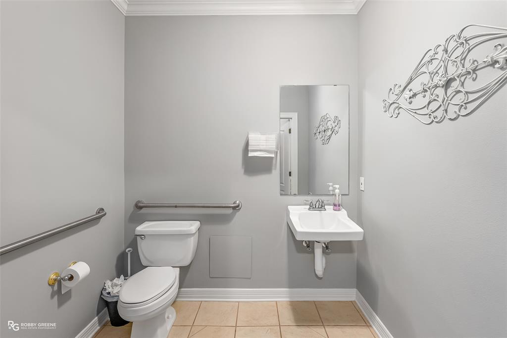 Fern Ave Office Center - Commercial Sale