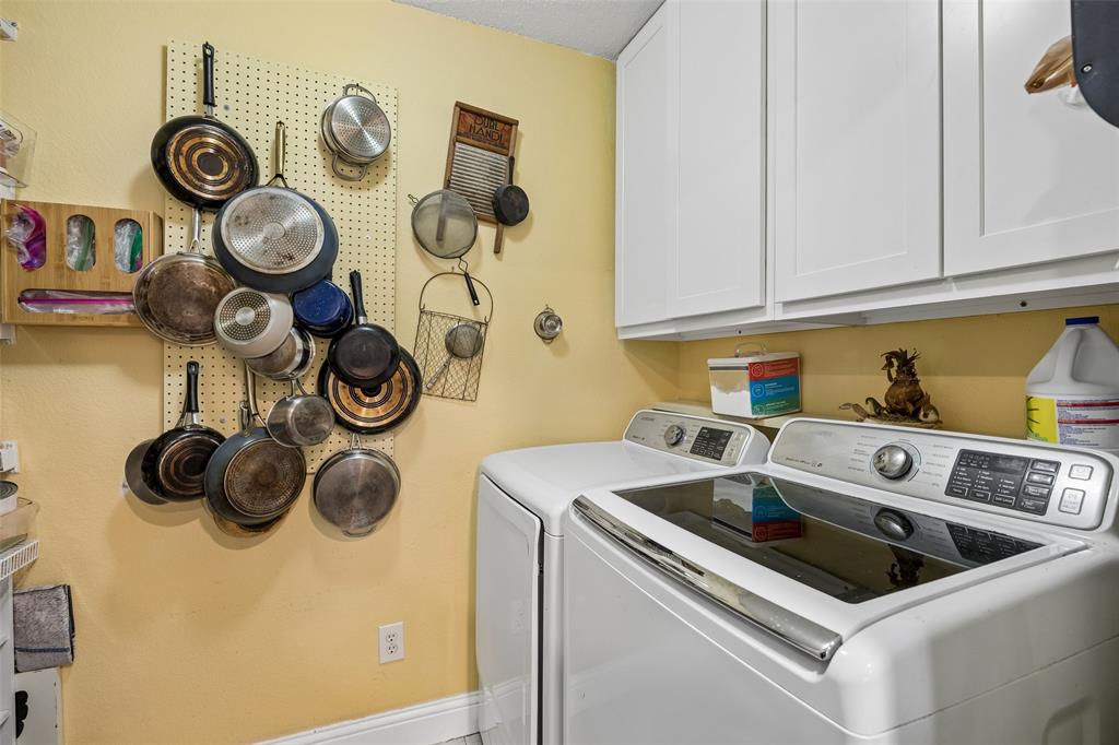 Settlers Way - Residential