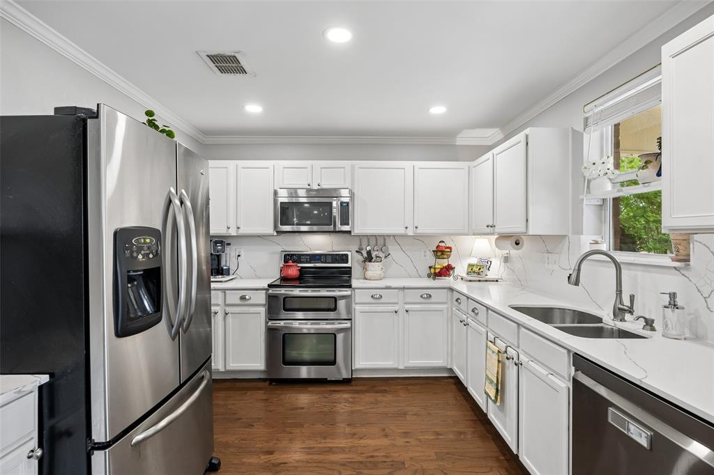 Settlers Way - Residential