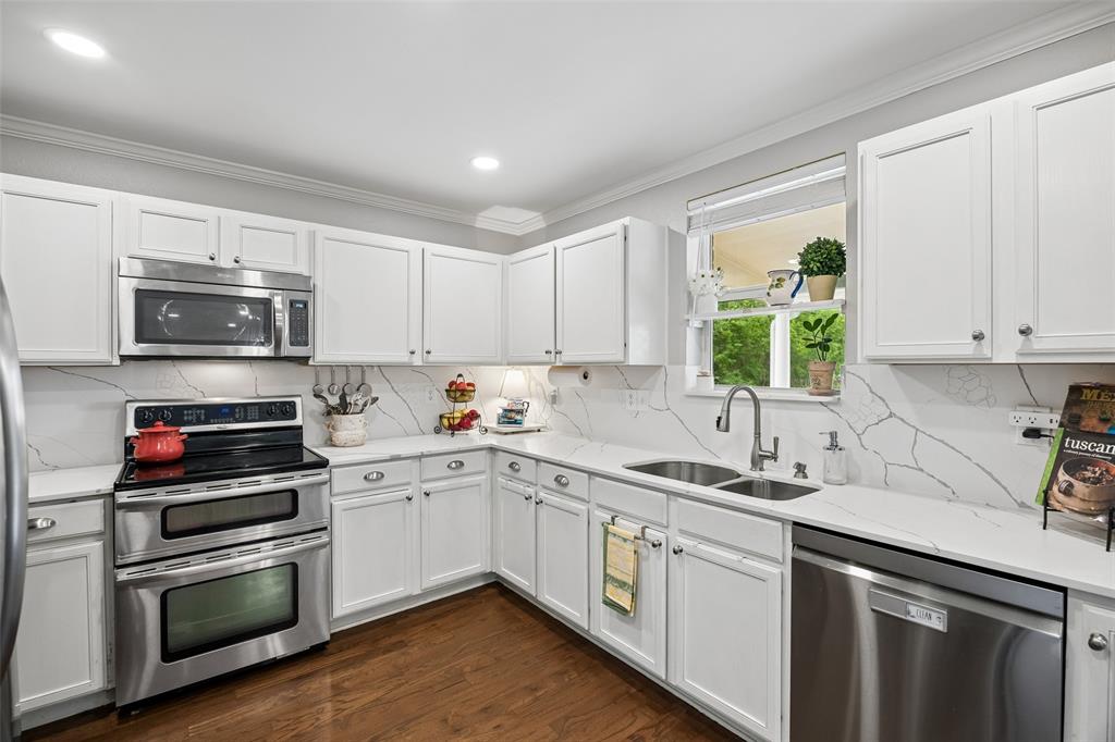 Settlers Way - Residential